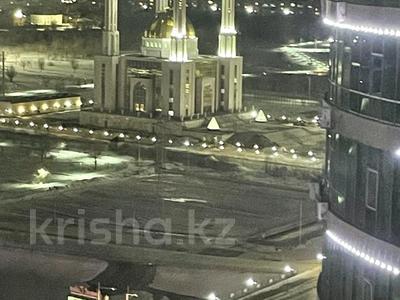 4-комнатная квартира · 140 м² · 19/25 этаж, мкр 11 112Б за 450 000 〒 в Актобе