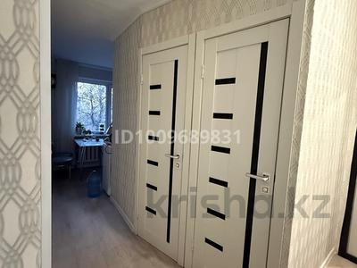 3-комнатная квартира · 47 м² · 4/5 этаж, Майкудук, 16й микрорайон 20 — 16 микрорайон 20 дом за 11 млн 〒 в Караганде, Алихана Бокейханова р-н