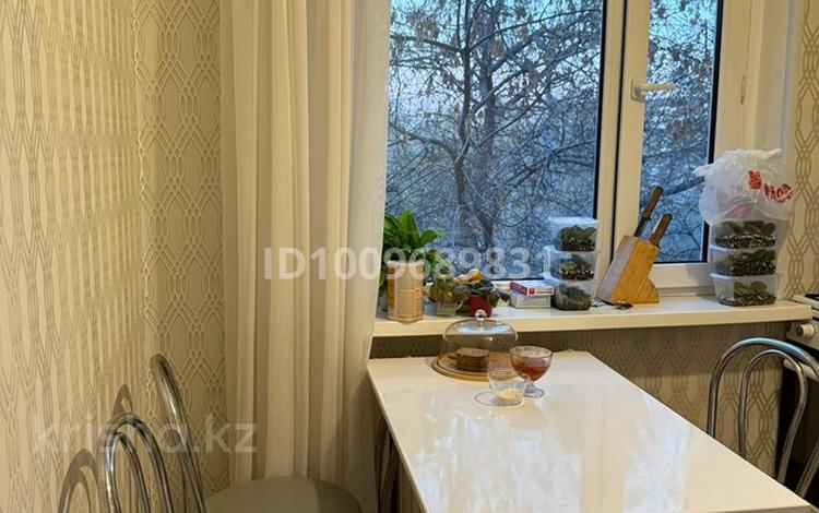 3-бөлмелі пәтер · 47 м² · 4/5 қабат, Майкудук, 16й микрорайон 20 — 16 микрорайон 20 дом, бағасы: 10.5 млн ₸ в Караганде, Алихана Бокейханова р-н — фото 8