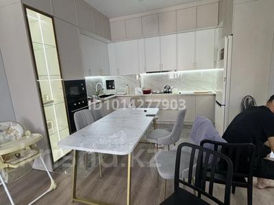 4-комнатная квартира · 155 м² · 7/8 этаж, 32А мкр 4 за 55 млн ₸ в Актау