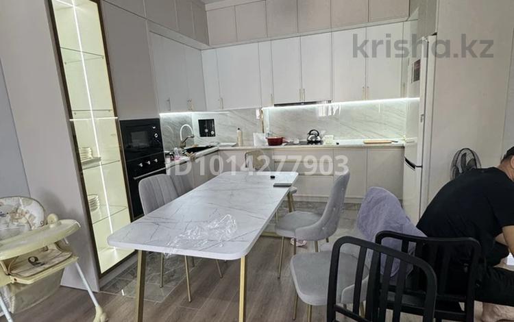 4-комнатная квартира · 155 м² · 7/8 этаж, 32А мкр 4 за 55 млн ₸ в Актау — фото 2