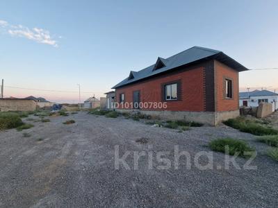 Отдельный дом · 3 комнаты · 80 м² · 10 сот., Алимтау 8 за 11 млн 〒 в Туркестане