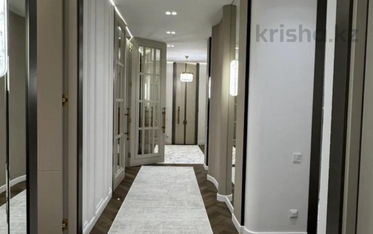 5-комнатная квартира · 180 м² · 8/9 этаж, Е-899 3 за 200 млн ₸ в Астане, Нура р-н — фото 2