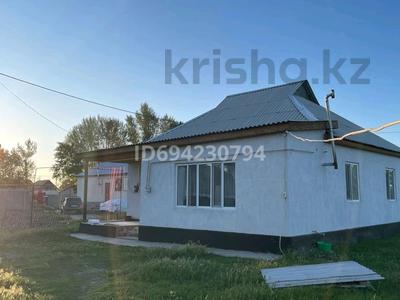 Отдельный дом · 4 комнаты · 120 м² · 10 сот., Балқарағай 87 — Кирова базары жақтағы дача за 20 млн ₸ в Таразе
