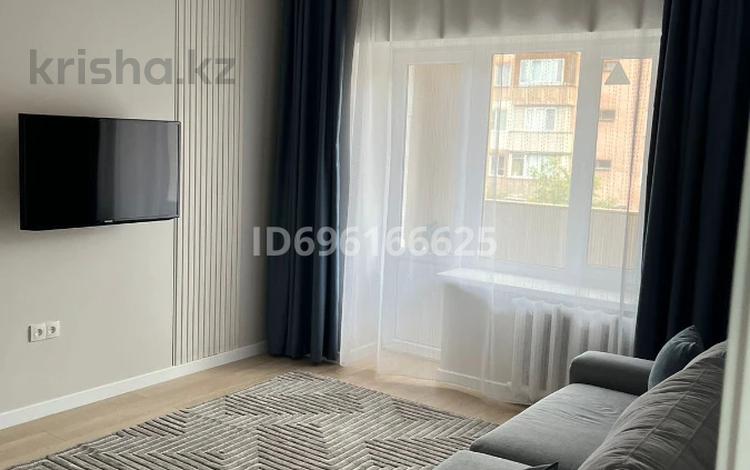 1-комнатная квартира · 35 м² · 4/5 этаж, мкр Самал-2 41 за 400 000 ₸ в Алматы, Медеуский р-н — фото 2