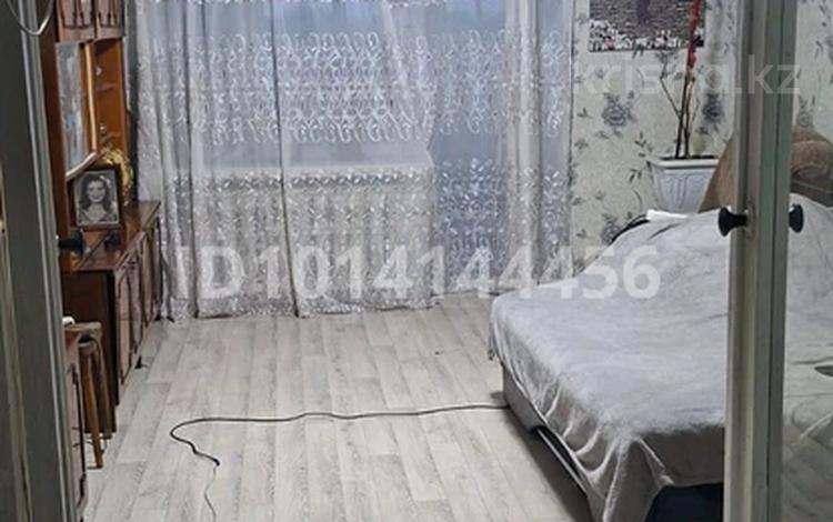 3-комнатная квартира · 58.5 м² · 4/5 этаж, мкр Михайловка , мкр Заводской 1 за 17 млн ₸ в Караганде, Казыбек би р-н — фото 2