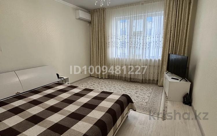 1-бөлмелі пәтер · 35 м² · 3/5 қабат, 17-ш/а., бағасы: 1 500 ₸ в Актау, 17-й мкр — фото 2