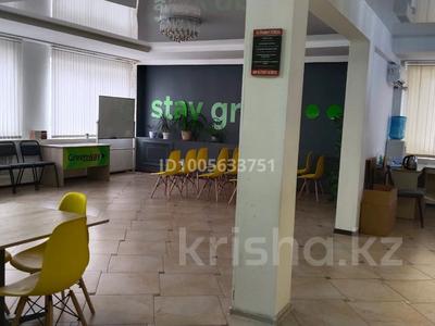 Свободное назначение, офисы, магазины и бутики, склады, общепит, салоны красоты, фитнес и спорт, образование, кабинеты и рабочие места, студии · 100 м² за 400 000 〒 в Уральске