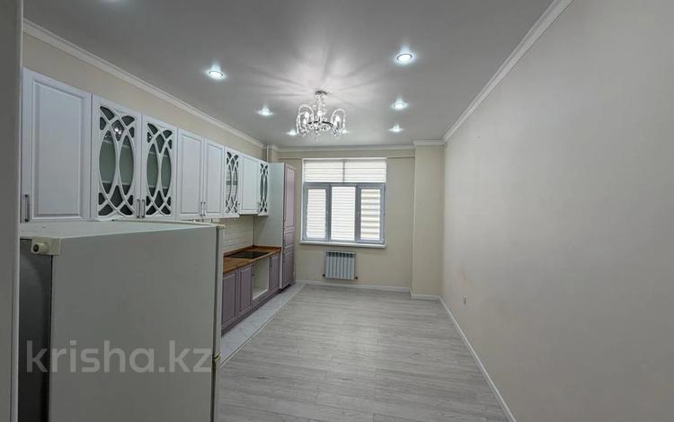 2-комнатная квартира · 82.1 м² · 2/12 этаж, 16-й мкр 56 за 25.5 млн ₸ в Актау — фото 13
