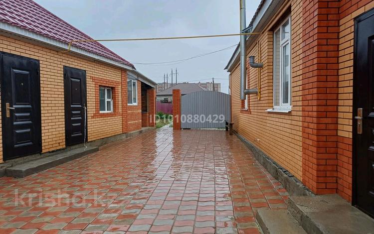 Отдельный дом · 4 комнаты · 120 м² · 10 сот., Республики 387 за 40 млн ₸ в Хромтау — фото 39