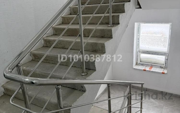 3-бөлмелі пәтер · 60 м² · 2/5 қабат, мкр Уркер Шоссе Коргалжын, 116а, бағасы: 18.5 млн ₸ в Астане, Нура р-н — фото 2