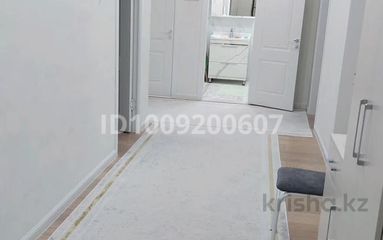 3-комнатная квартира · 98 м² · 6/6 этаж, 39-й мкр 6 за 25 млн ₸ в Актау — фото 2