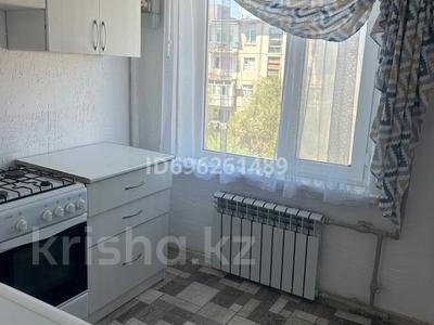 4-комнатная квартира · 80 м² · 4/5 этаж, Усербаева 67 — Возле Пед колледжа, напротив Астана ресторан за 150 000 〒 в 