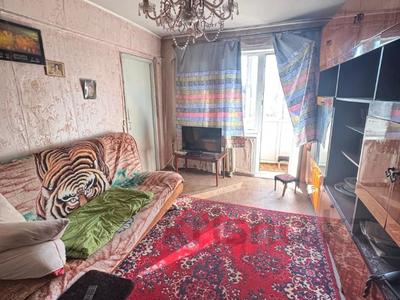 4-бөлмелі пәтер · 60 м² · 5/5 қабат, Михаэлиса 14/1, бағасы: 17 млн ₸ в Усть-Каменогорске
