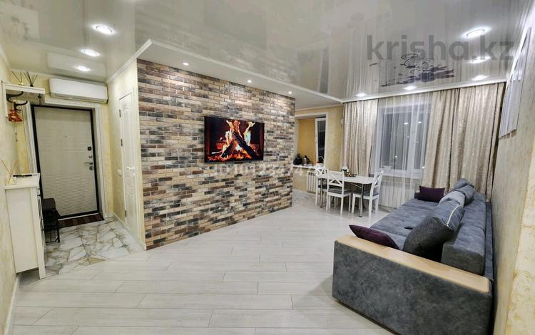 3-бөлмелі пәтер · 60 м², проспект Абая 51 — Пересечение Абая-Валиханова, бағасы: 27 млн ₸ в Астане, р-н Байконур — фото 2