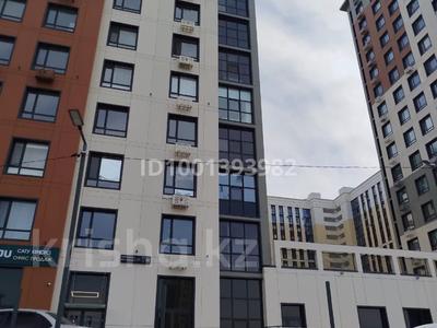 3-комнатная квартира · 90.4 м² · 3/17 этаж, мкр Юго-Восток, Республики 23 к1 — Шахтеров и Республики за 75 млн 〒 в Караганде, Казыбек би р-н