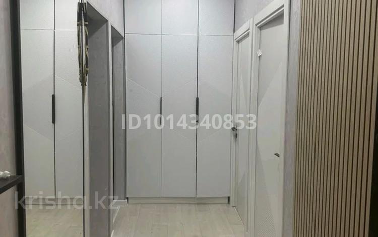 3-бөлмелі пәтер · 72 м² · 3/5 қабат, 8-ш/а. 4, бағасы: 22 млн ₸ в Актау, 8-й мкр — фото 2