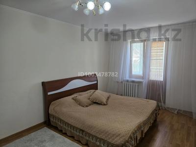 4-комнатная квартира · 89 м² · 3/6 этаж, мкр 8, Абулхайрхана — Казпочта за 31 млн 〒 в Актобе