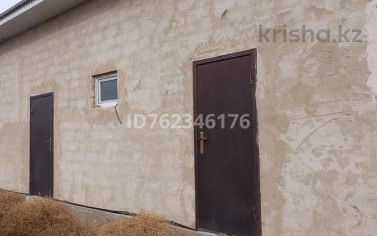 Жеке үй · 2 бөлме · 100 м² · 8 жүзд., Байтерек-1 көше-13 39 — Жаңадан салынған көпір жанында, бағасы: 5.5 млн ₸ в  — фото 2