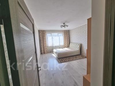 2-комнатная квартира · 79 м² · 9/10 этаж, мкр Аксай-1А 32 за 35 млн 〒 в Алматы, Ауэзовский р-н