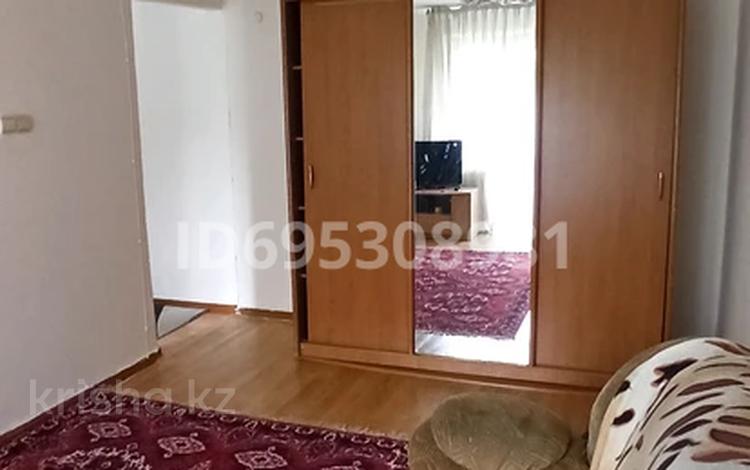 1-комнатная квартира, 31 м², 4/4 этаж помесячно, мкр №8 2 — Абая -Алтынсарина