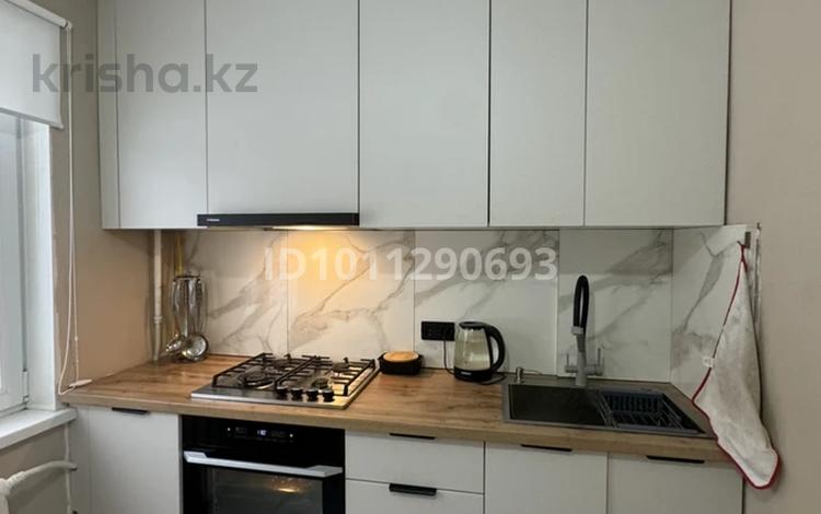 2-бөлмелі пәтер · 45 м² · 1/5 қабат, мкр. Зачаганск пгт — Ресторан Асату, бағасы: 15.9 млн ₸ в Уральске — фото 2