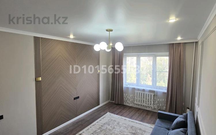 1-комнатная квартира · 40 м² · 6/9 этаж, мкр Аксай-3 — Төле Би-Момышұлы за 300 000 ₸ в Алматы, Ауэзовский р-н — фото 2