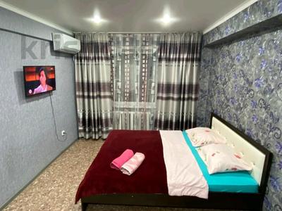 1-комнатная квартира, 35 м², 3/5 этаж посуточно, Торайгырова 111 за 11 000 〒 в Павлодаре
