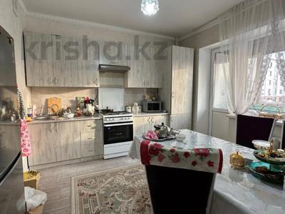 2-комнатная квартира · 68 м² · 2/5 этаж, болашак за 30 млн 〒 в Талдыкоргане, мкр Болашак