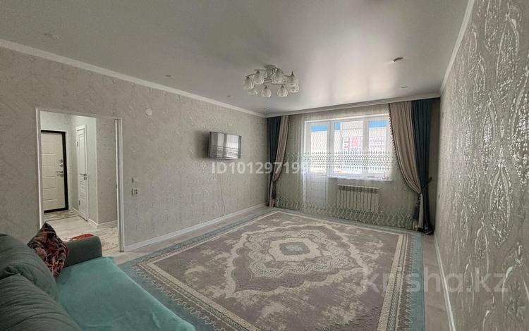 3-комнатная квартира · 100 м² · 3/5 этаж, мкр. Алтын орда 17а/1 за 200 000 ₸ в Актобе — фото 2