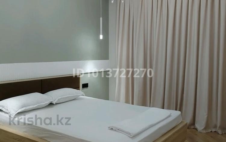 2-комнатная квартира · 60 м² · 2/9 этаж, мкр Нурсая, Абулхайр-хана за 3 000 ₸ в Атырау — фото 2