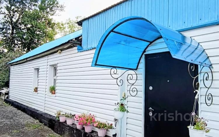 Отдельный дом · 3 комнаты · 60.9 м² · 11 сот., Пушкина 80 за 15.3 млн ₸ в Усть-Каменогорске — фото 2