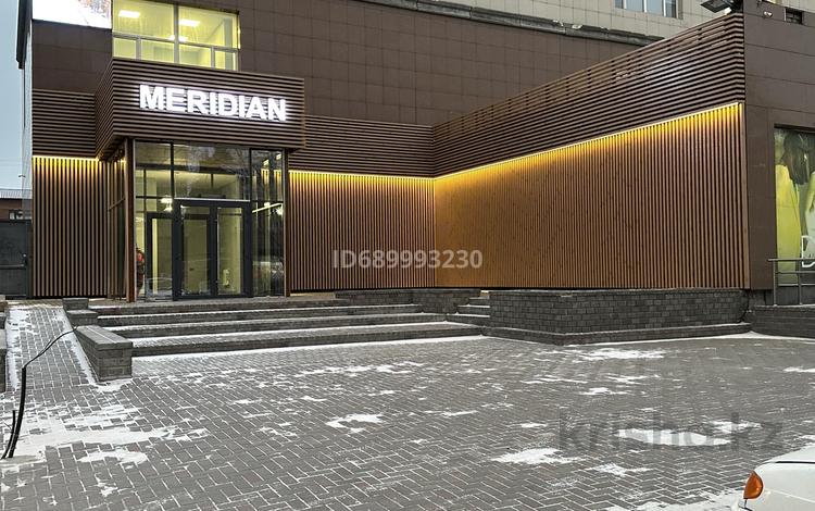 Офисы · 1300 м² за 10.4 млн 〒 в Семее — фото 48