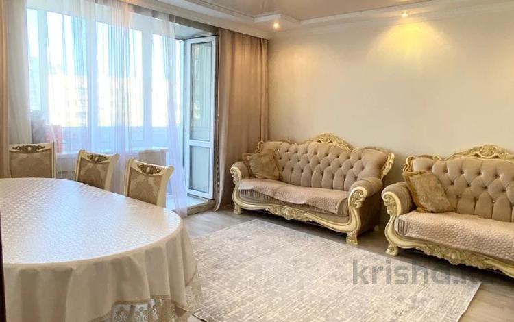 4-комнатная квартира · 81 м² · 4/10 этаж, Майкудук, мкр Голубые пруды за 35 млн ₸ в Караганде, Алихана Бокейханова р-н — фото 2