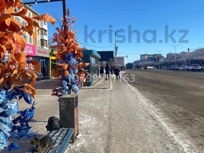Свободное назначение, офисы, магазины и бутики, общепит, салоны красоты, медцентры и аптеки, образование, развлечения, кабинеты и рабочие места · 80 м² за 560 000 ₸ в Жезказгане