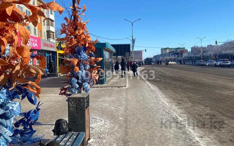 Свободное назначение, офисы, магазины и бутики, общепит, салоны красоты, медцентры и аптеки, образование, развлечения, кабинеты и рабочие места · 80 м² за 560 000 ₸ в Жезказгане — фото 3