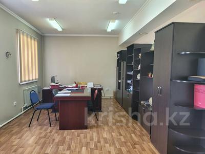 Свободное назначение, офисы, склады, кабинеты и рабочие места · 120 м² за 300 000 〒 в Караганде, Казыбек би р-н