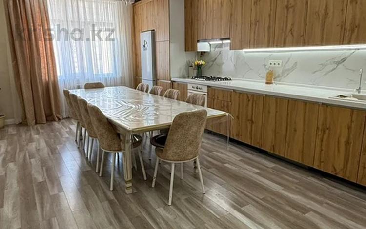 4-бөлмелі пәтер · 145 м² · 8/9 қабат, 17-й мкр 45, бағасы: 53 млн ₸ в Актау — фото 2