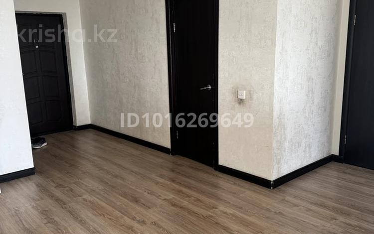 2-комнатная квартира · 96 м² · 16/16 этаж, Просп. Республики 40 за 250 000 ₸ в Караганде — фото 2
