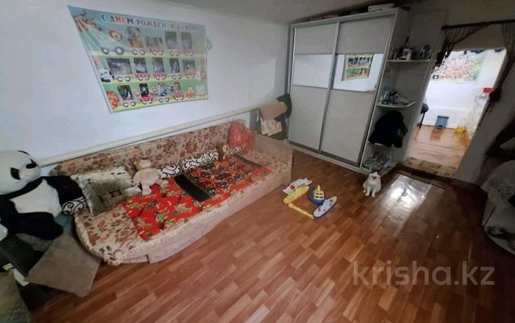 Отдельный дом • 2 комнаты • 60 м² • 3.5 сот., Гагарина за 6.5 млн 〒 в Уральске — фото 2