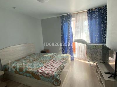 1-комнатная квартира · 60 м² · 3/10 этаж, Алии Молдагуловой 30б за 11 000 〒 в Актобе