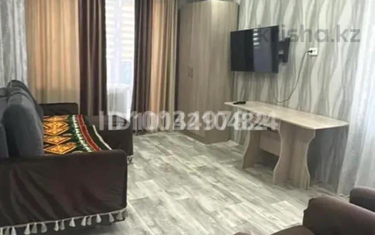 2-бөлмелі пәтер · 50 м² · 1/4 қабат, Достык 8, бағасы: 15 000 ₸ в Бурабае — фото 2