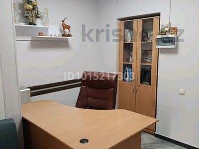 Кеңселер, кабинеттер және жұмыс орындары · 17 м², бағасы: 100 000 ₸ в Астане, Сарыарка р-н