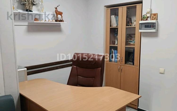 Кеңселер, кабинеттер және жұмыс орындары · 17 м², бағасы: 100 000 ₸ в Астане, Сарыарка р-н — фото 2