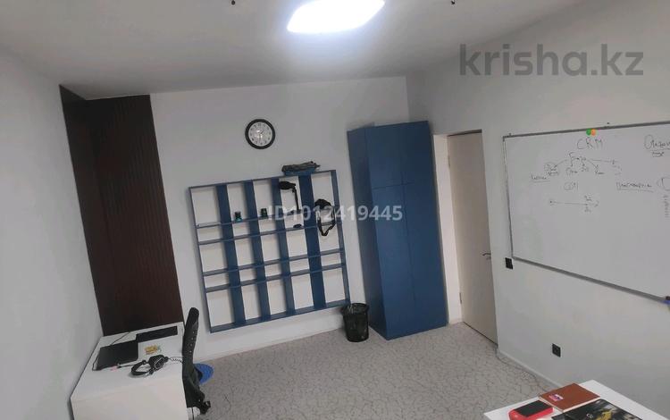 1-бөлмелі пәтер · 40 м² · 1/9 қабат, мкр Шугыла — Алатау - Ұлықбек, бағасы: 200 000 ₸ в Алматы, Наурызбайский р-н — фото 2