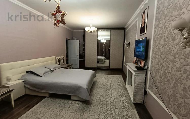 1-комнатная квартира · 53 м² · 6/9 этаж, мкр Аксай-4 за 32.5 млн ₸ в Алматы, Ауэзовский р-н — фото 4
