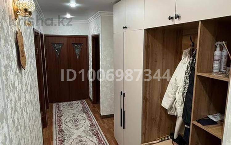 4-комнатная квартира · 90 м² · 5/5 этаж, 13-й мкр 24 за 21 млн ₸ в Актау — фото 2