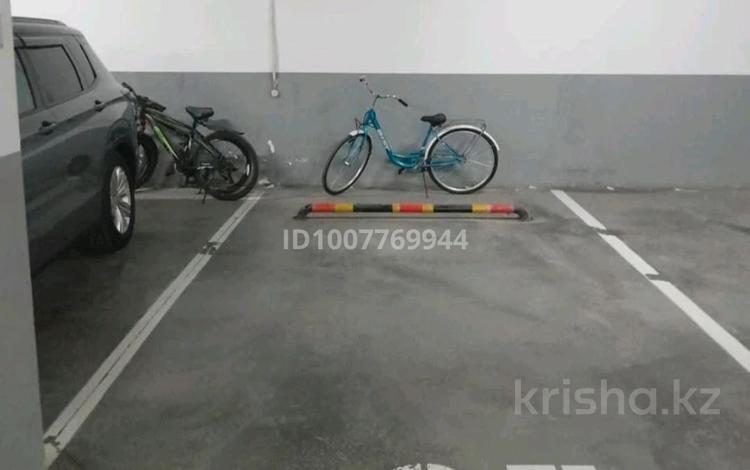 Паркинг · Сауран 10В — Алматы, бағасы: 25 000 ₸ в Астане, Есильский р-н — фото 2