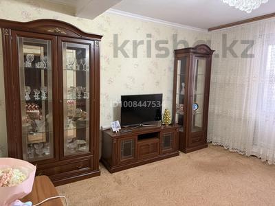 3-бөлмелі пәтер · 64.6 м² · 4/10 қабат, Майкудук, Мкр Голубые пруды 4, бағасы: 26 млн 〒 в Караганде, Алихана Бокейханова р-н