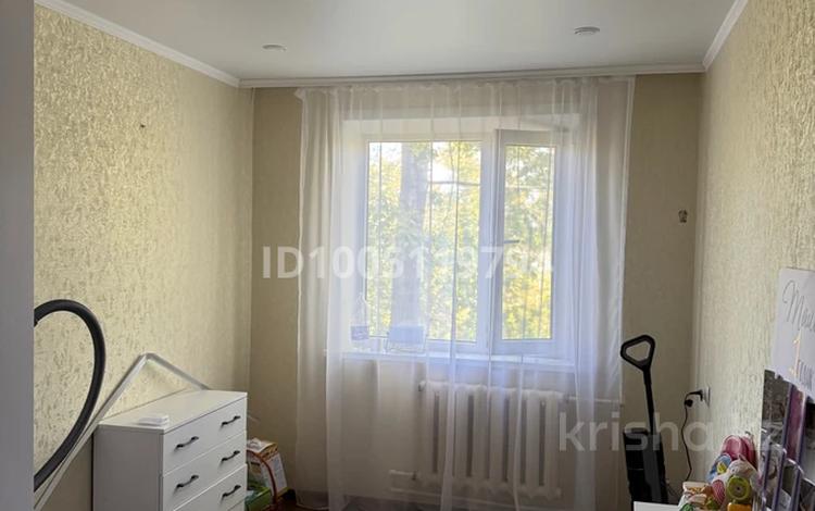 3-комнатная квартира · 63 м² · 3/5 этаж, Пришахтинск, 23й микрорайон 25 за 18 млн ₸ в Караганде, Алихана Бокейханова р-н — фото 2